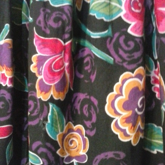 *CRAIG CLOTHING CO WOMEN'S MULTI FLORAL SKIRT - Picture 3 of 4